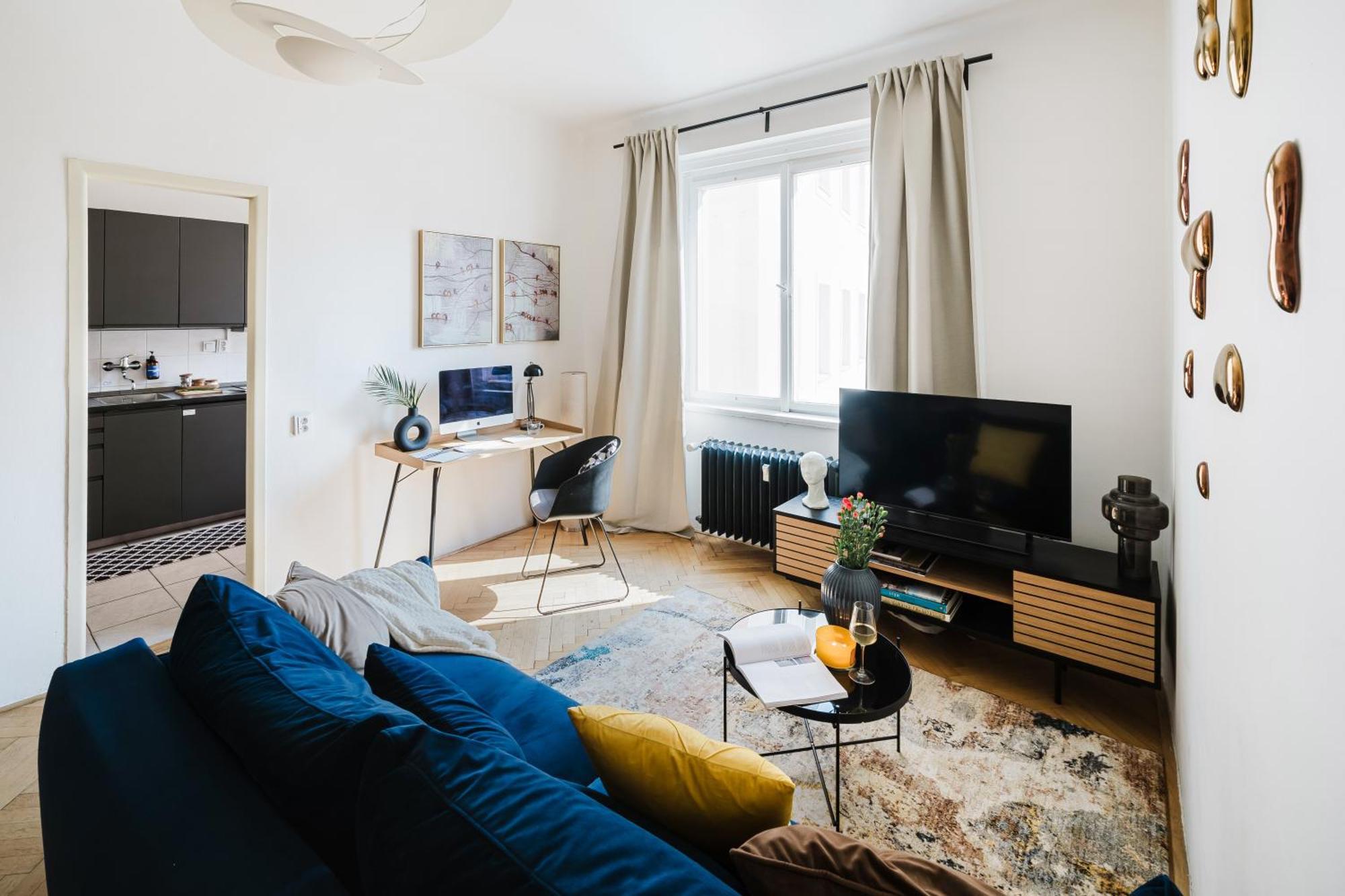 Days - 1bdr - Workspace - Netflix - New Town Prag